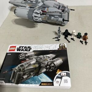 Lego Star Wars #75292 razor crest set